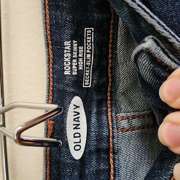 Old Navy Super Skinny High Rise Dark Blue Distressed Ankle Jeans Womens 10 - Picture 2 of 5